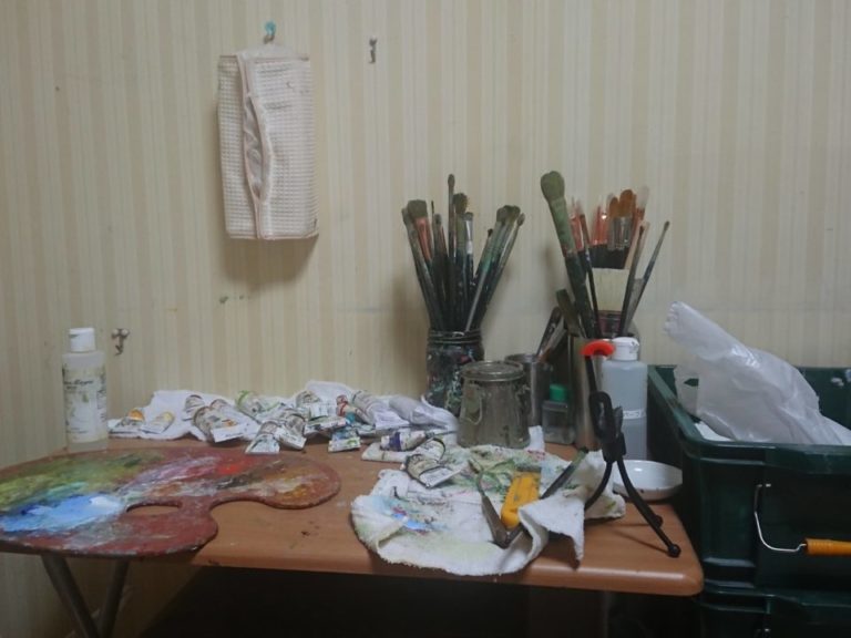 何かを表現したい。結局画家になることにした。