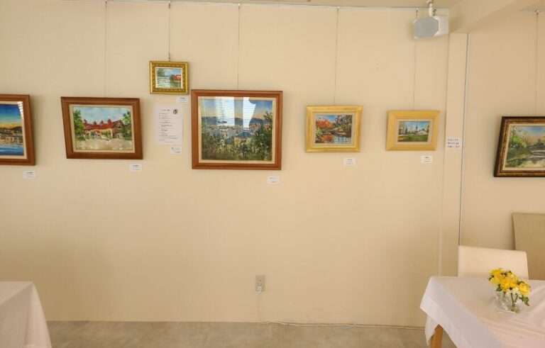レストラン＆カフェ　シャルールブランシュにて油絵作品展示し始めました