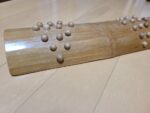 青竹踏みで血流をよくする