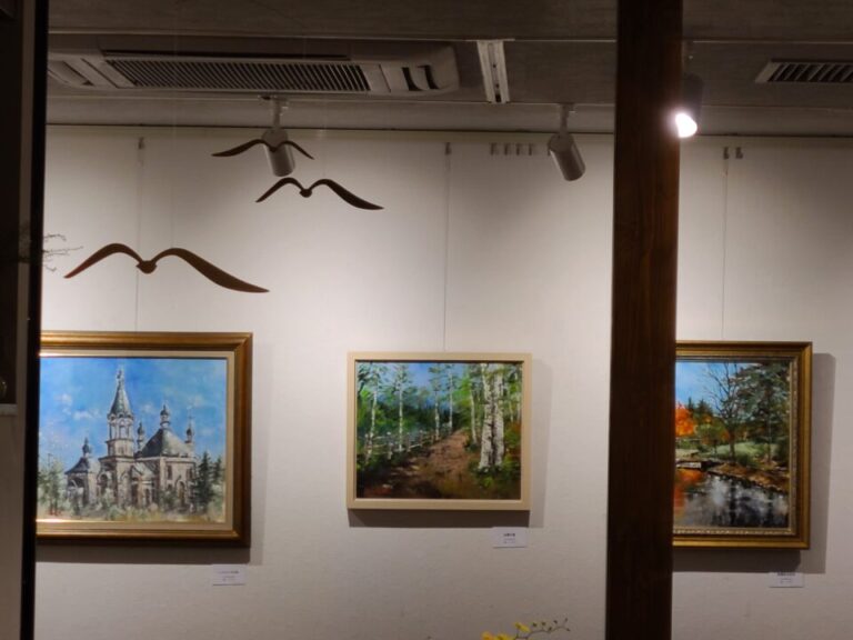 個展で25年ぶりにかつての上司に再開して、びっくり！