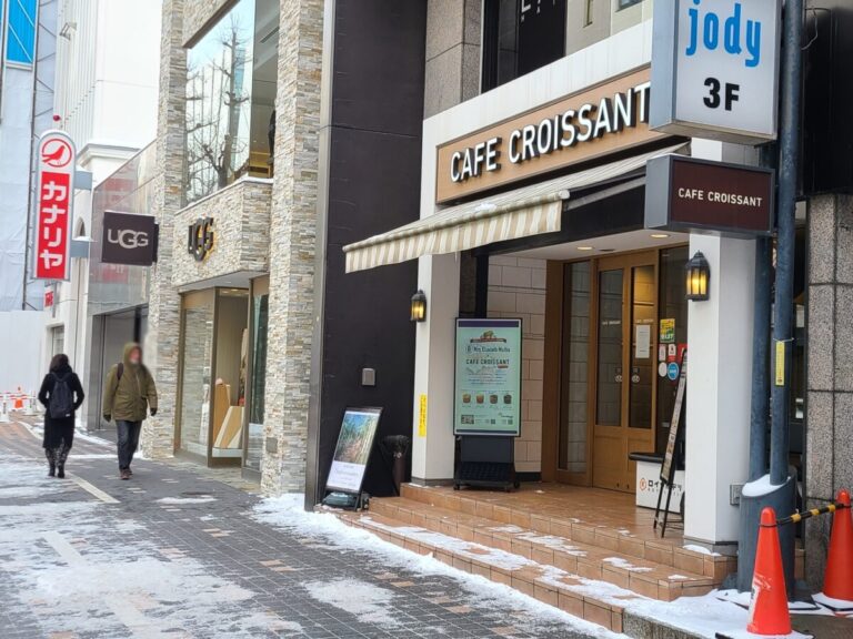 仲 浩克個展「Impressionism」in Cafe CROISSANTの展示状況