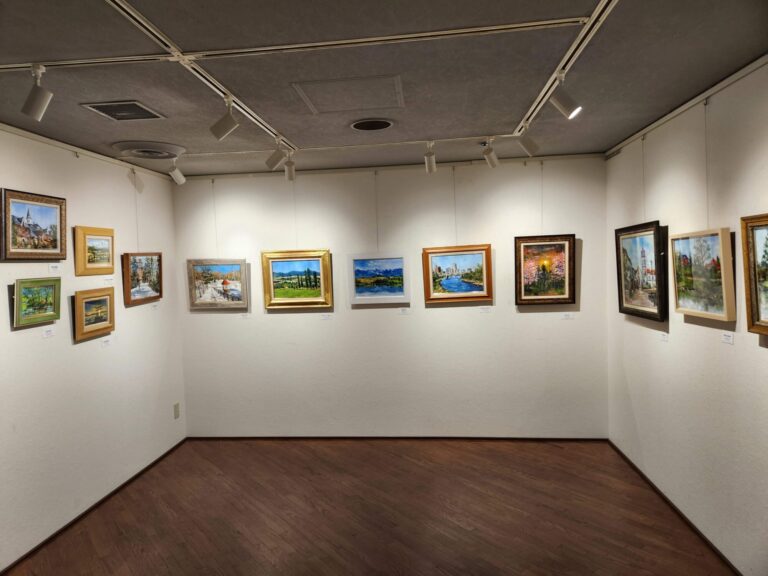 ビストロカフェ+ギャラリー・オマージュにて個展（6月）の様子