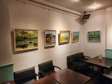 2025年 11月 十字館での仲 浩克油彩画展の様子